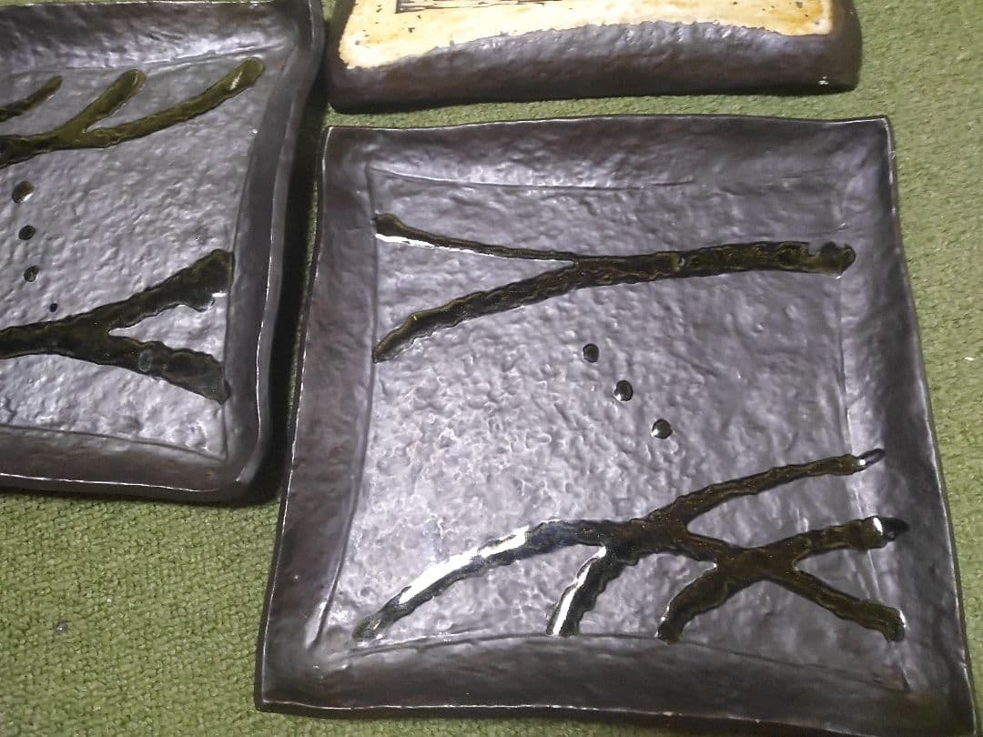 黒色一部艶出し四角皿　２９cm四方　３枚セット