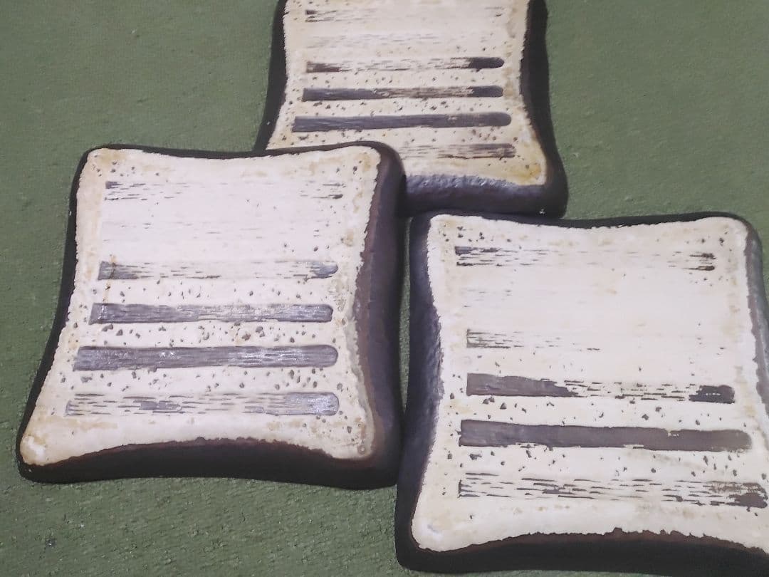 黒色一部艶出し四角皿　２９cm四方　３枚セット