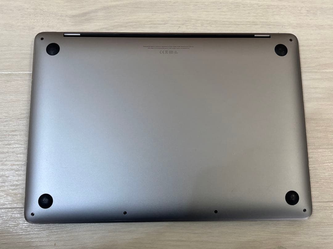 Apple MacBook Pro 13インチ (2020) 本体