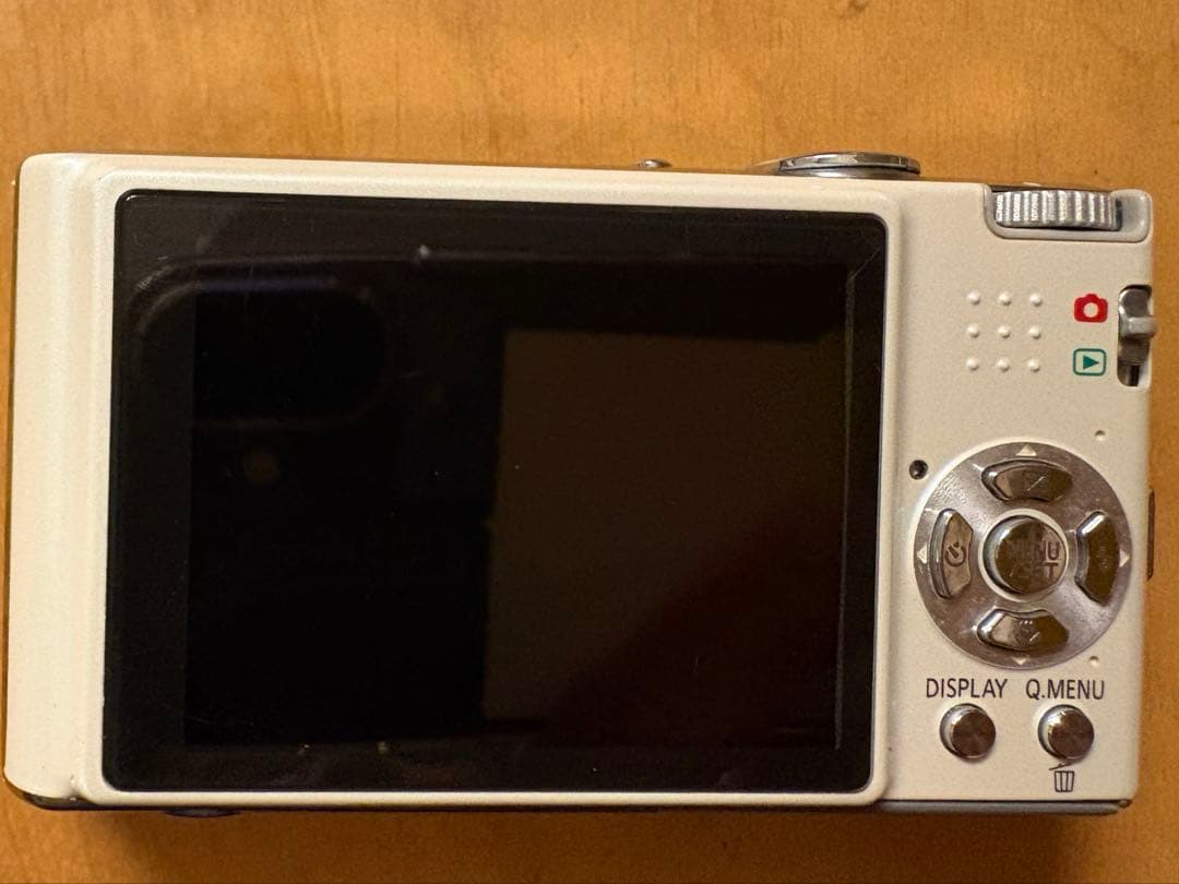 LUMIX DMC-FX37 コンデジ10メガ　動作確認済　完備品