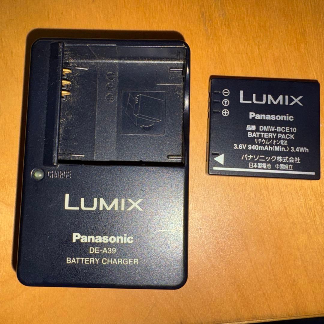 LUMIX DMC-FX37 コンデジ10メガ　動作確認済　完備品