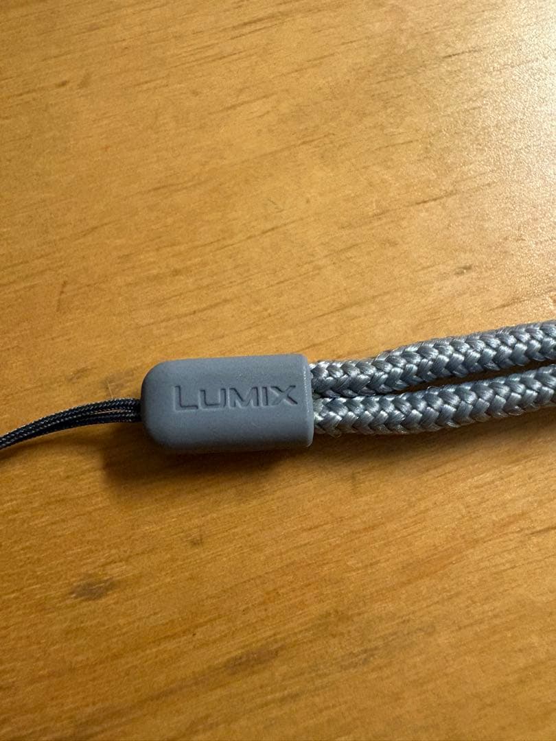 LUMIX DMC-FX37 コンデジ10メガ　動作確認済　完備品