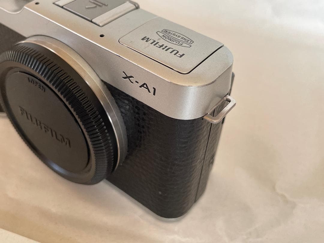 FUJIFILM X-A1 純正バッテリー＆チャージャー・無限写ルンです