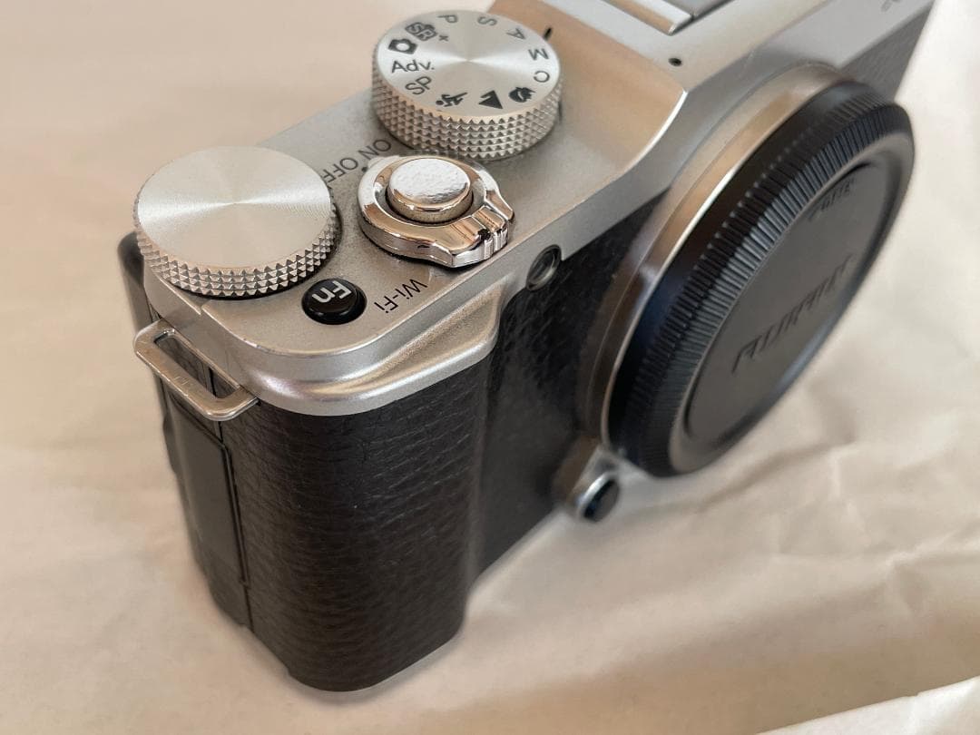 FUJIFILM X-A1 純正バッテリー＆チャージャー・無限写ルンです