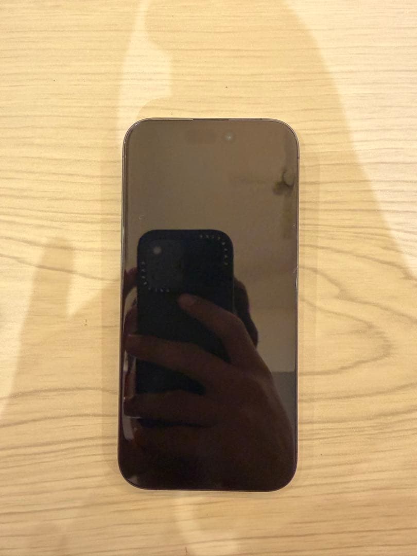 iPhone15プロ　ブラックチタニウム