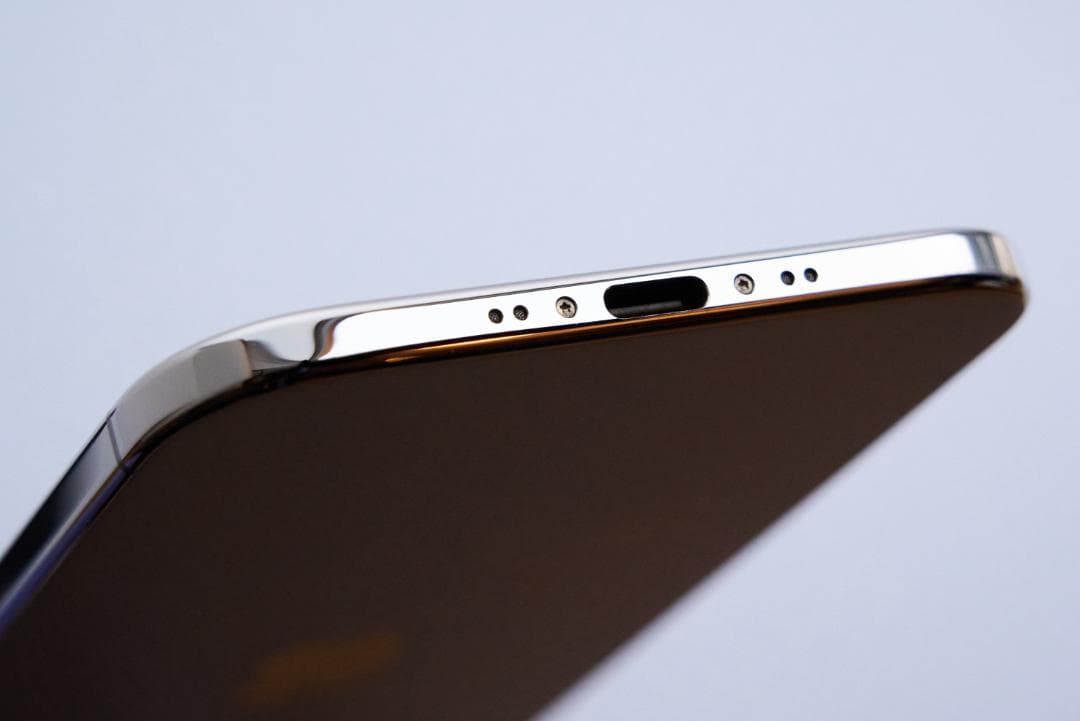 Apple iPhone Air 512GB 新品同様 国内版 ライトゴールド