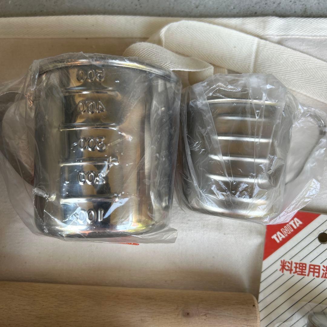 食パン型　その他諸々のセット　エプロン付き