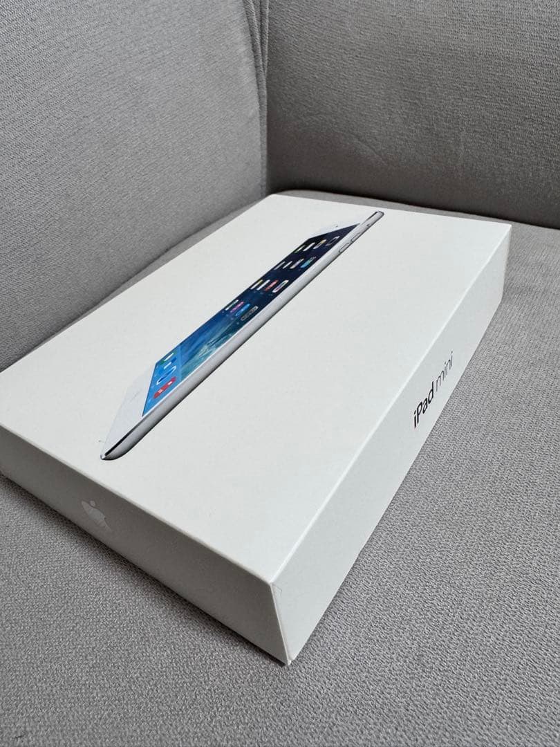 Apple iPad mini 2 64GB Wi-Fiモデル シルバー