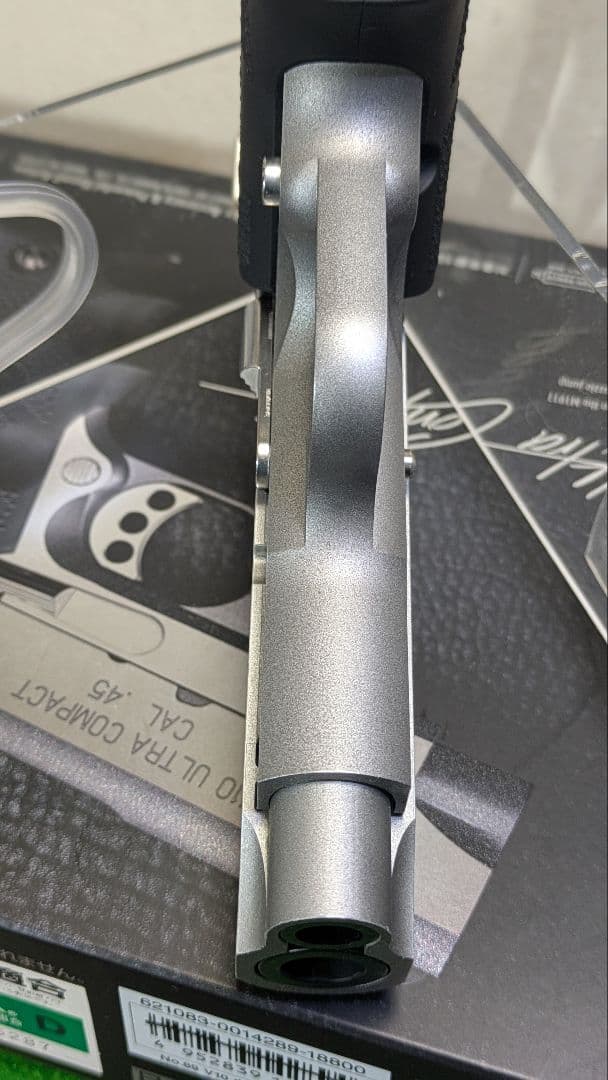 東京マルイ V10 ウルトラコンパクト 【美品】スペアマガジン付