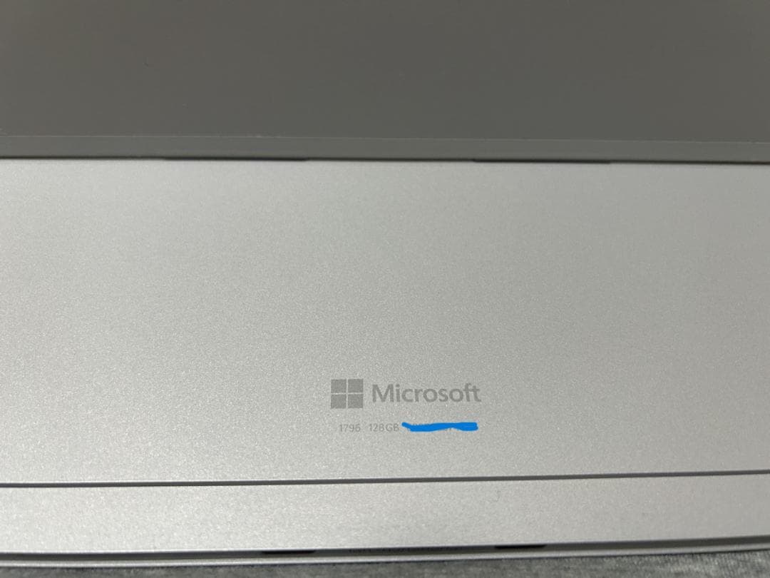 Microsoft SurfacePro5 m3,4G,128GB ジャンク