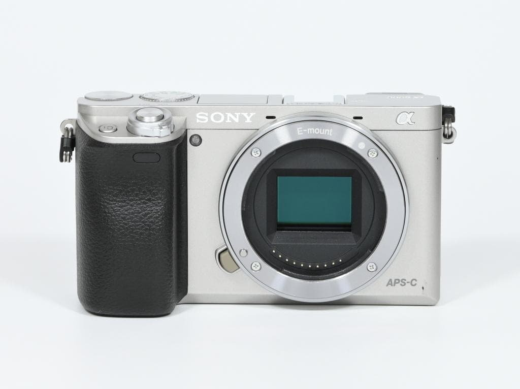 【美品】 ソニー　SONY α6000 ILCE-6000 ダブルレンズキット