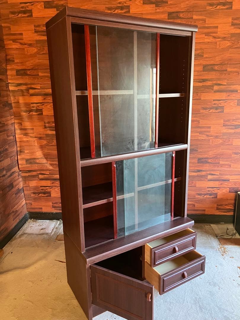 木製本棚　ガラス扉付き　収納棚