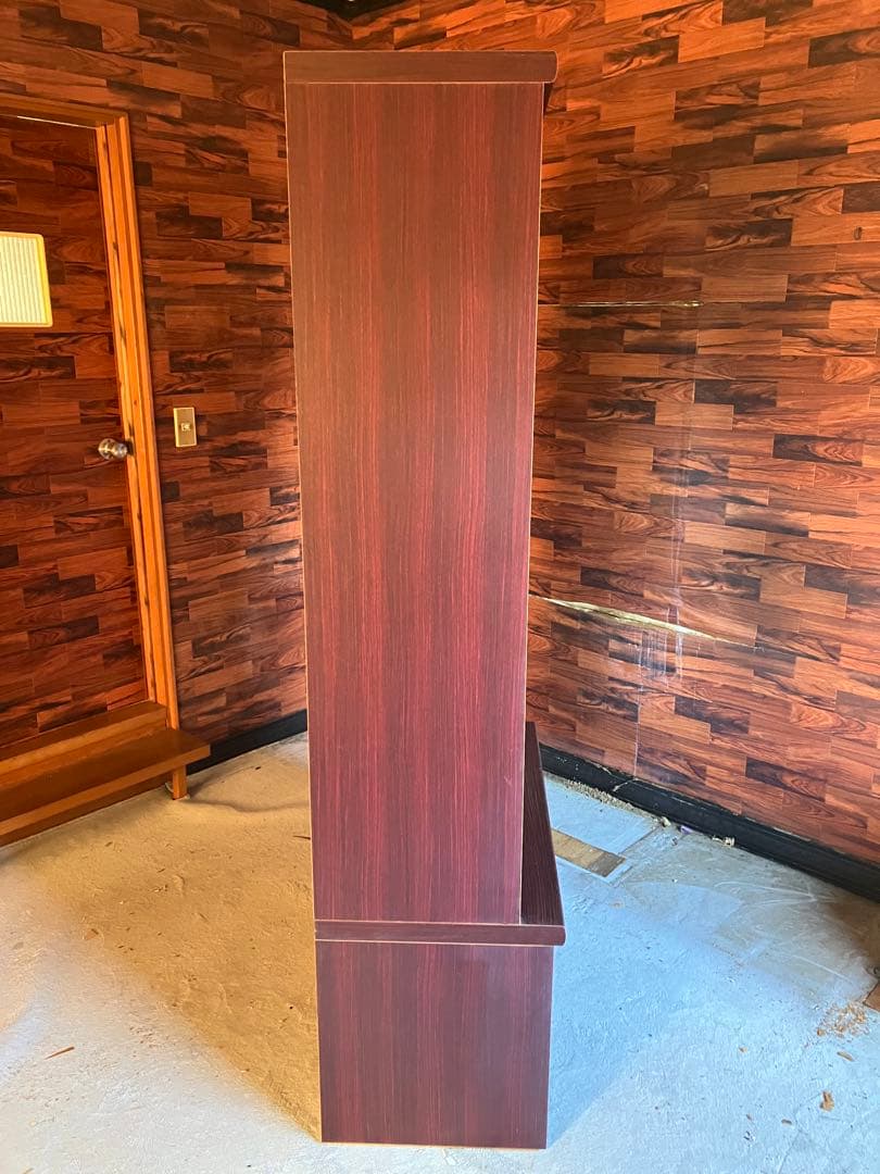 木製本棚　ガラス扉付き　収納棚