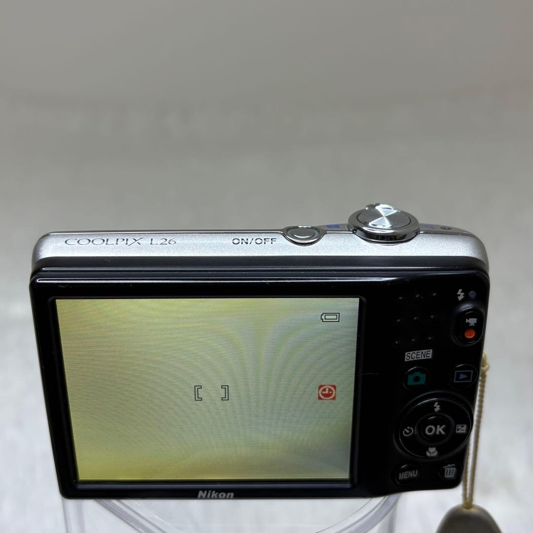 Nikon カメラ　COOLPIX L26 シルバー　単三電池　コンデジ　動作品