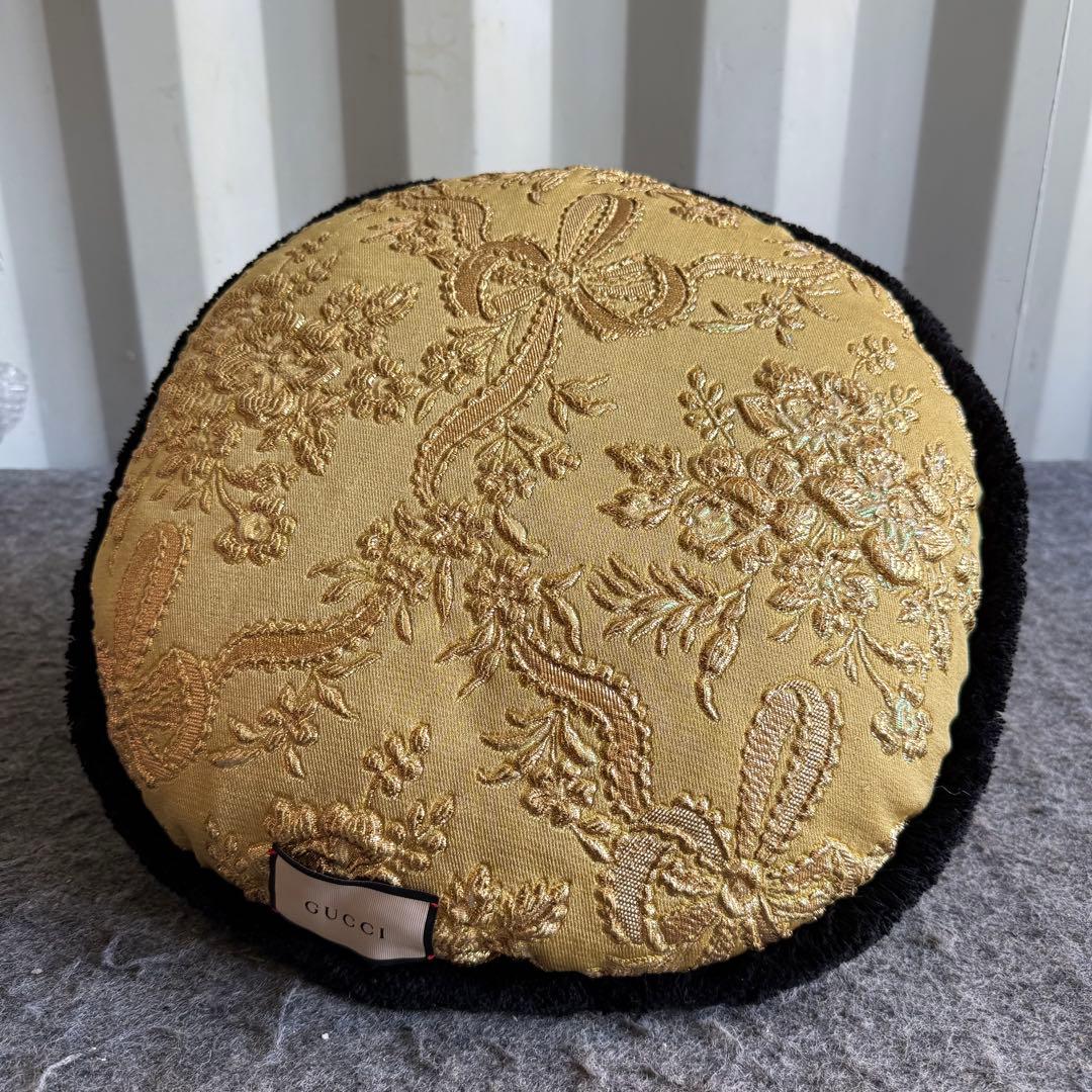 JI93美品✨　GUCCI フローガル柄 クッション 丸型 イエロー　チェック