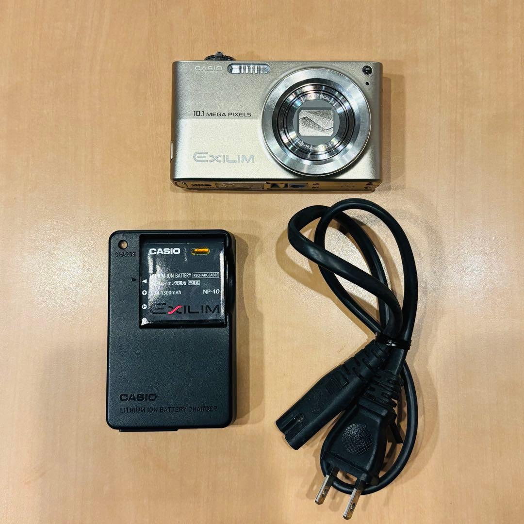 CASIO　EXILIM　EX-Z200　シルバー　ゴールド
