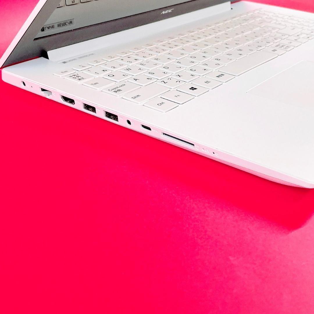 Corei7❣️Windows11✨️おしゃれ白✨️薄型ノートパソコン快適SSDカメラ