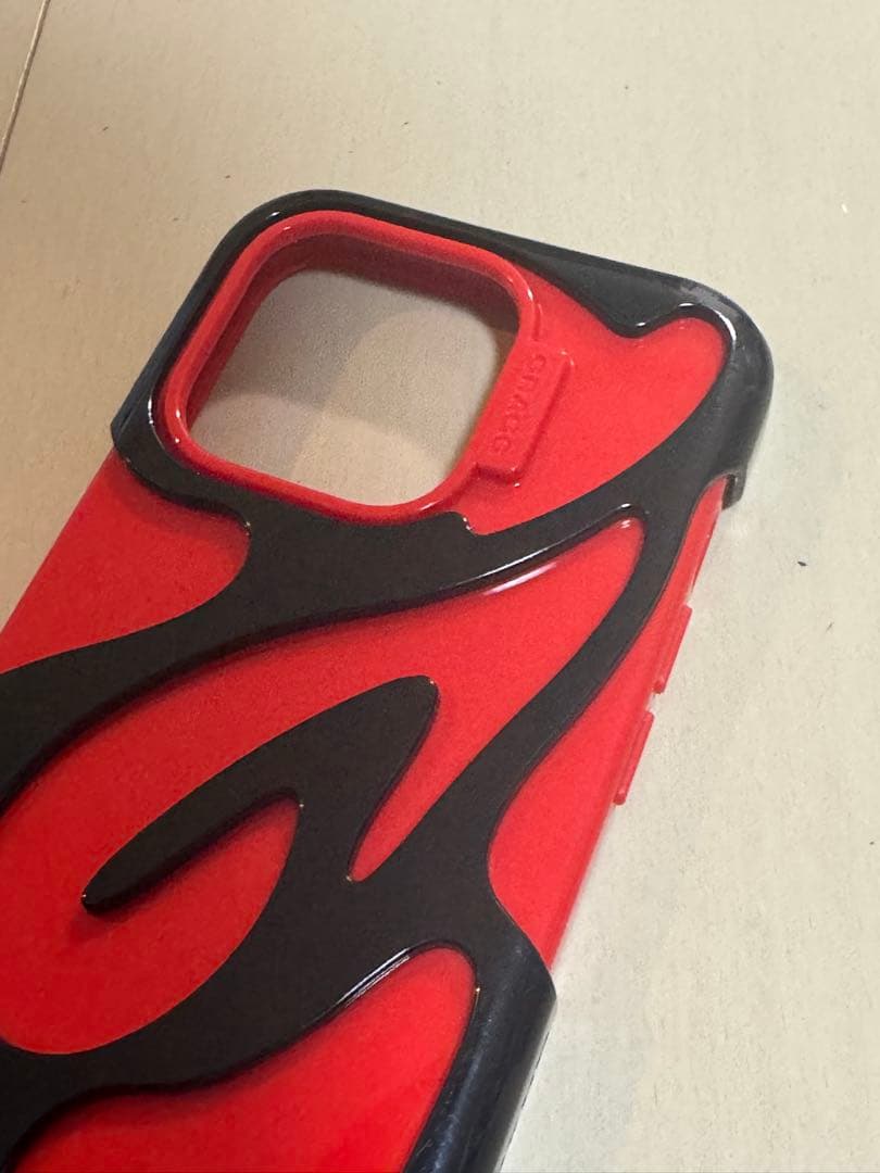 iPhone15プロケース