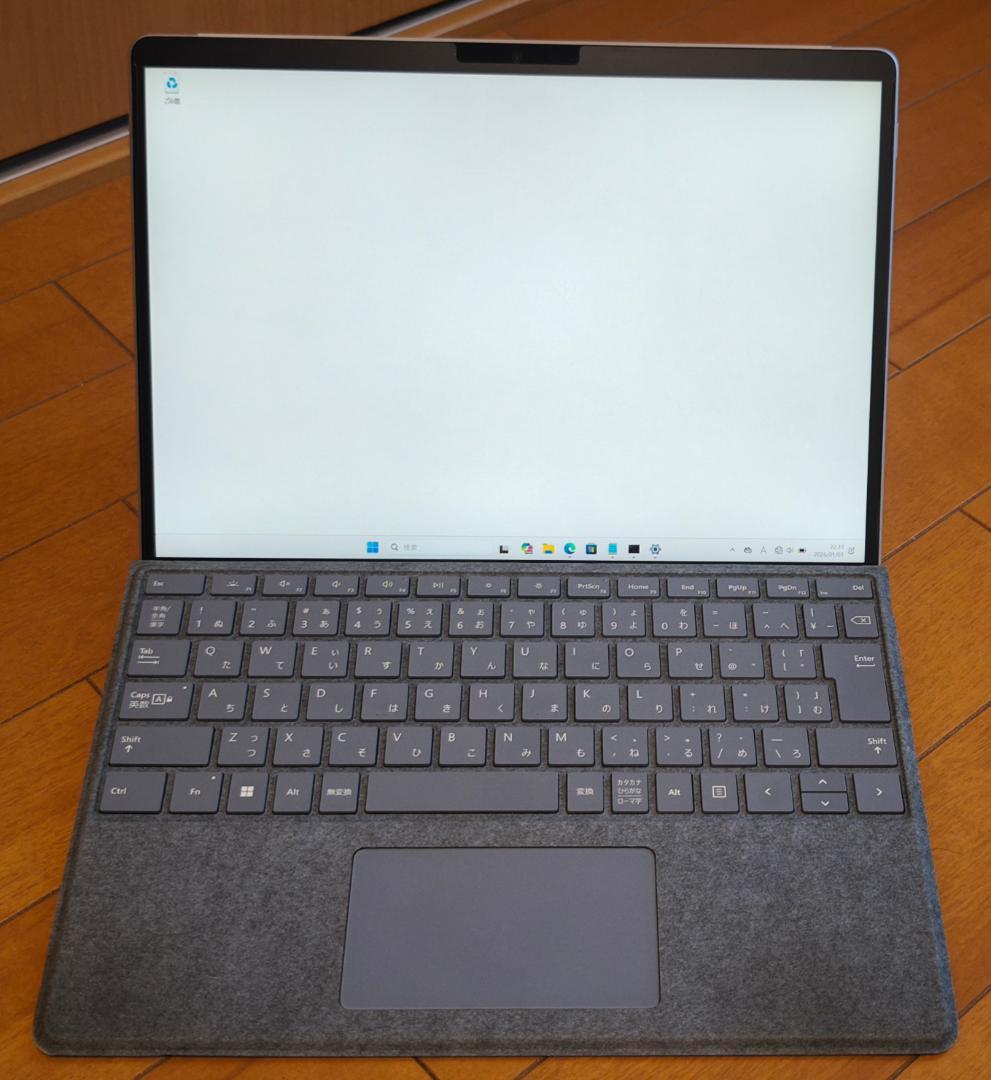 Microsoft Surface Pro 8 + 純正キーボード・スタイラス