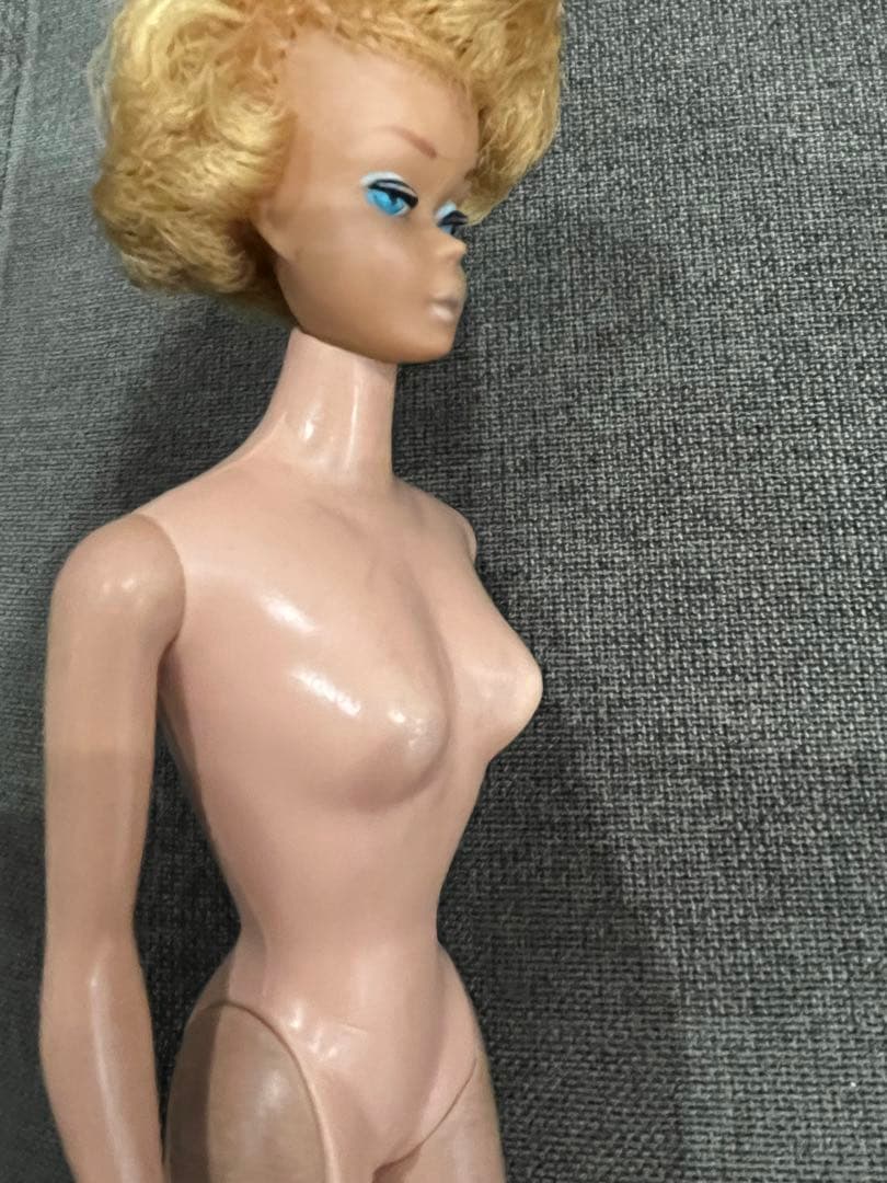 1962年製　ヴィンテージ　バブルカットバービー人形　マテル社