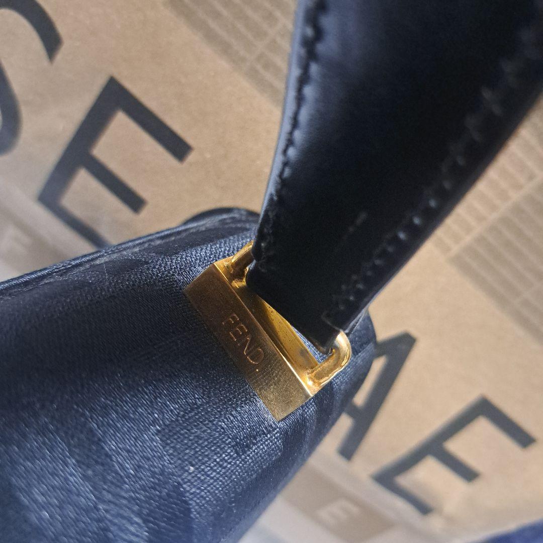 Fendi ロゴ ハンドバッグ ブラック