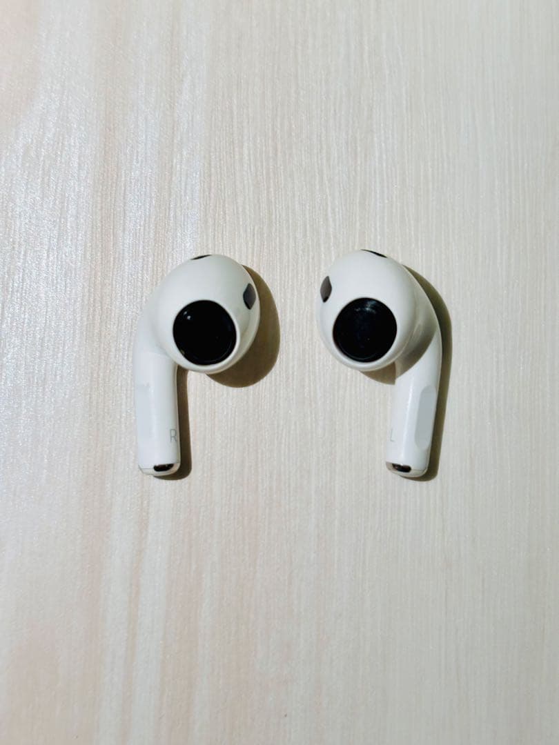 airpods pro 第2世代【Lightning】