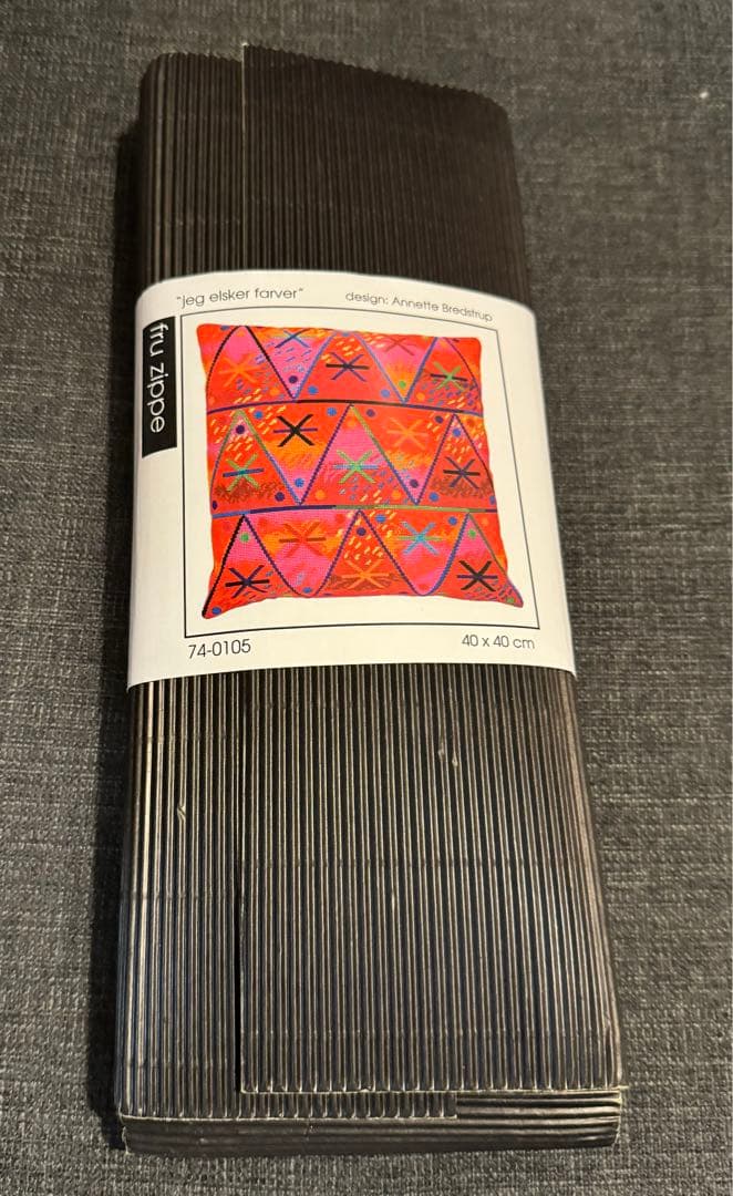 Fru Zippe ニードルポイント　キット