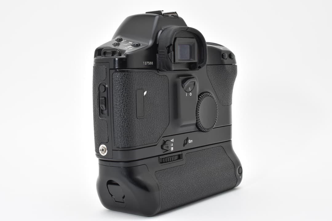 ★美品★ キヤノン Canon EOS-1 HS ボディSS626 #1215