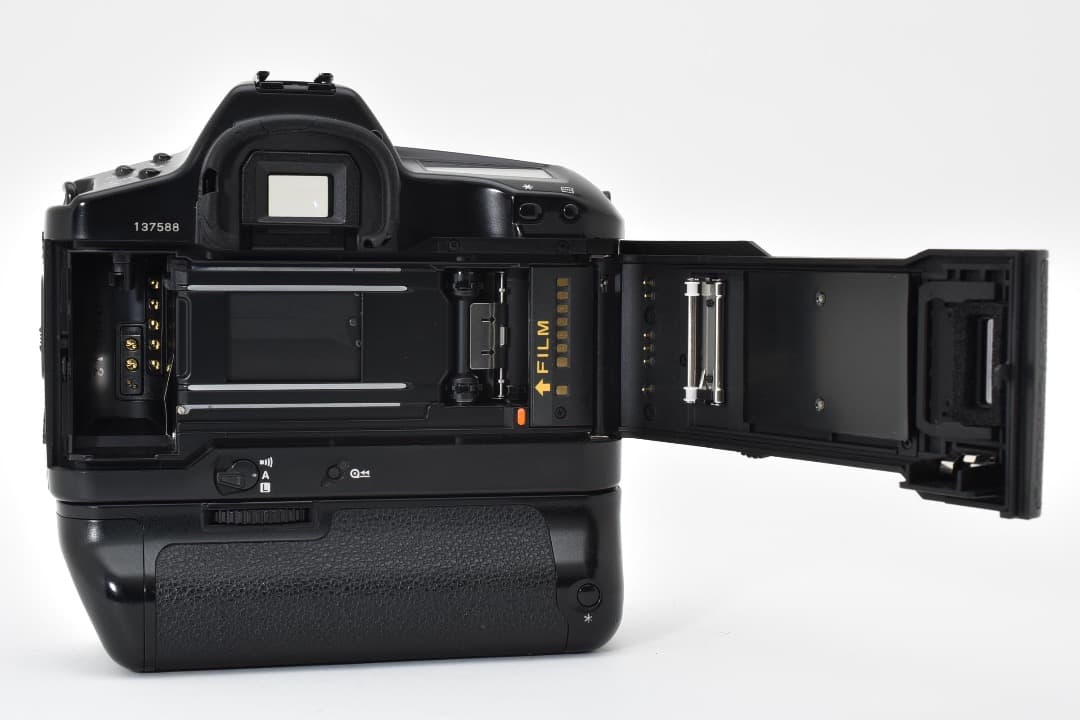 ★美品★ キヤノン Canon EOS-1 HS ボディSS626 #1215