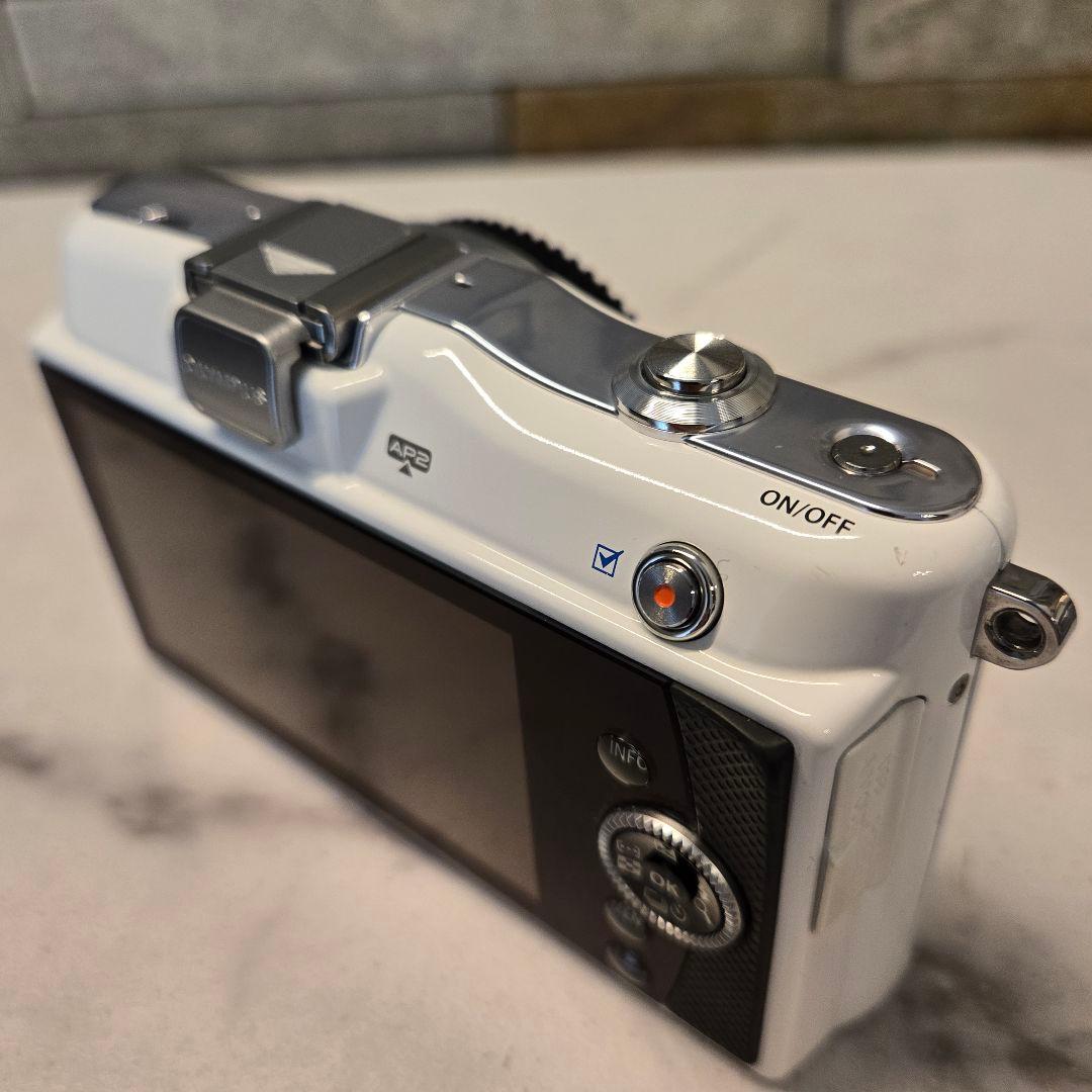 美品　OLYMPUS PEN mini E-PM1　ミラーレス一眼　デジカメ