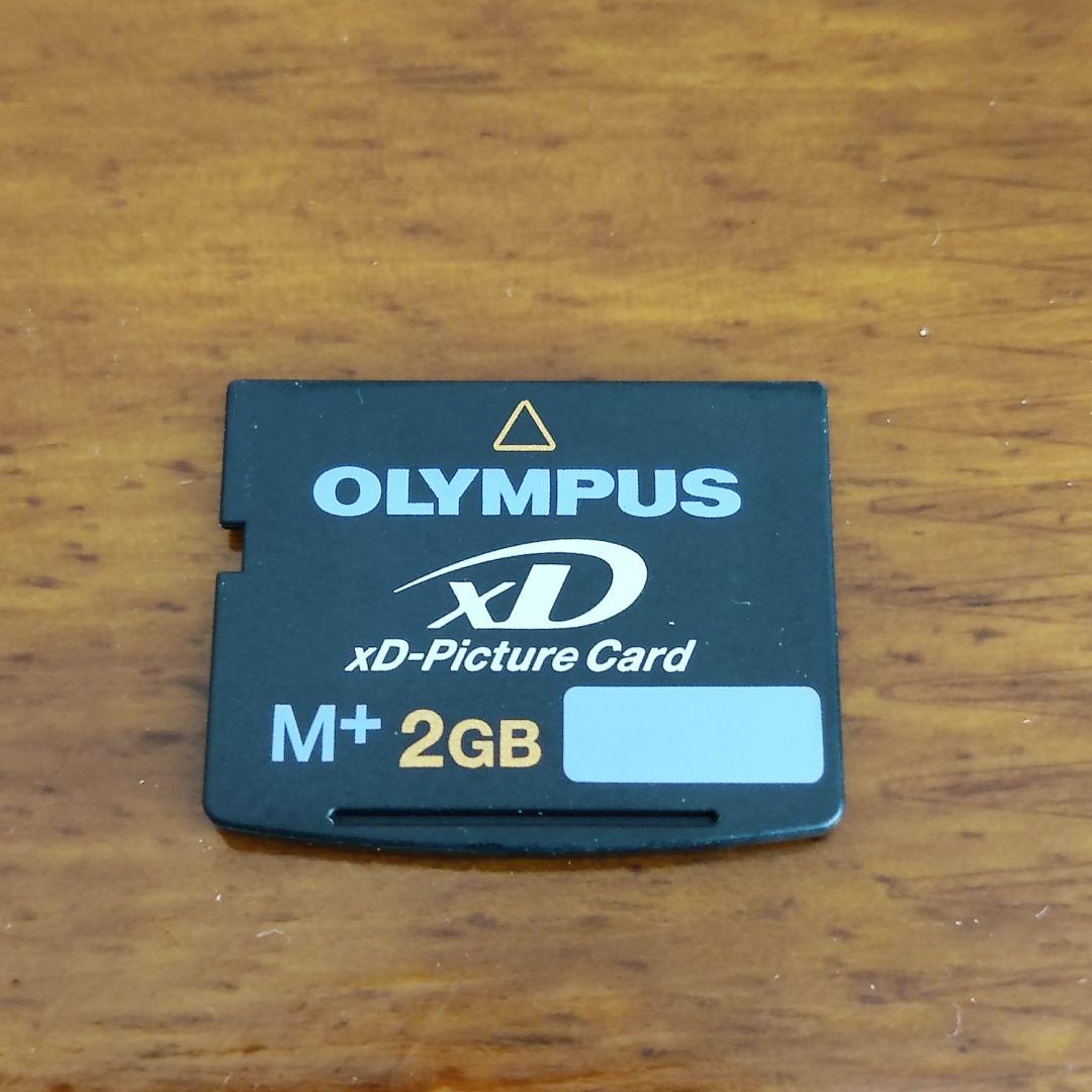 FinePix F11 コンパクトデジカメ xDカード2GB付き