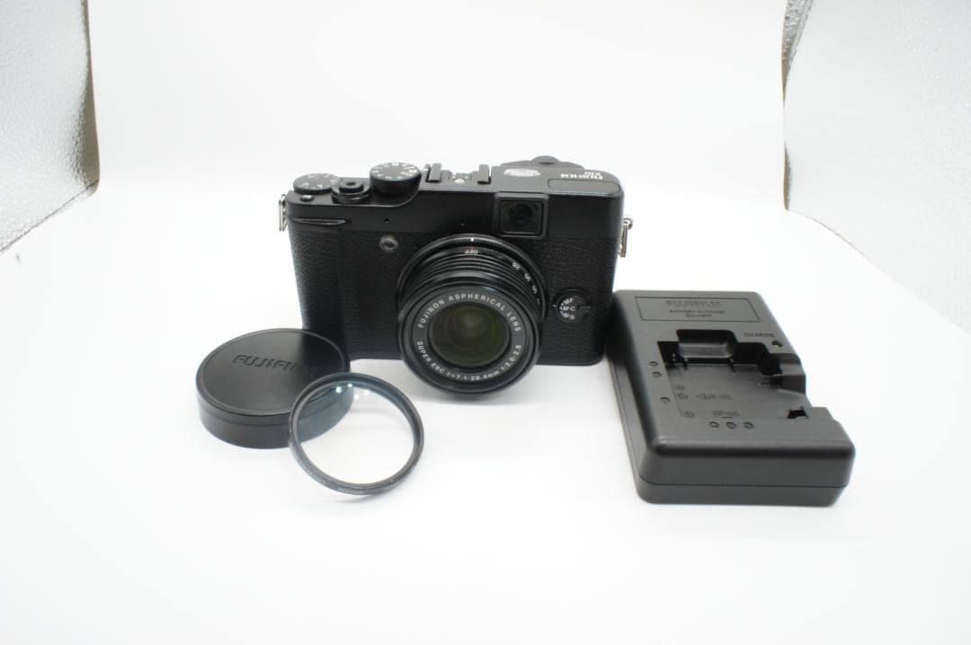 【美品・動作確認済】富士フイルムFujifilm X10 Black