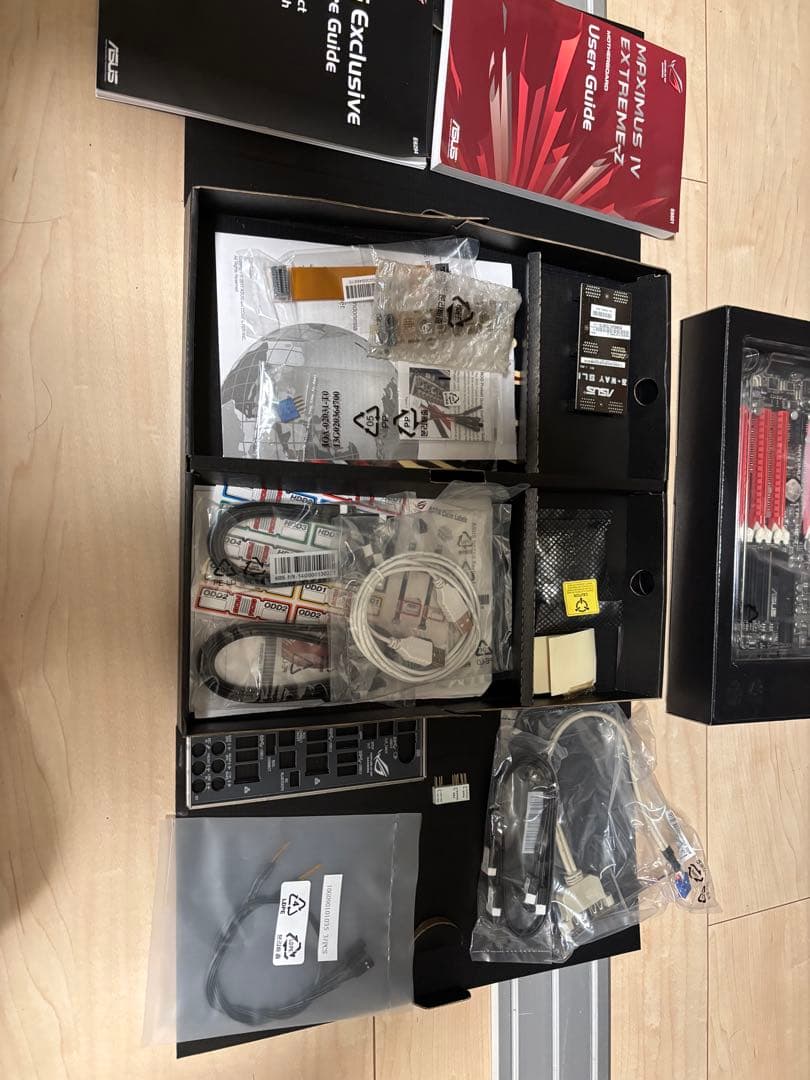 ASUS MAXIMUS IV EXTREME-Z 4点セット