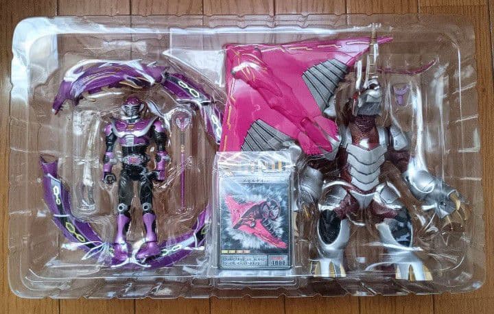 仮面ライダー王蛇 R&M4 ライダー＆モンスターシリーズ 龍騎 フィギュア