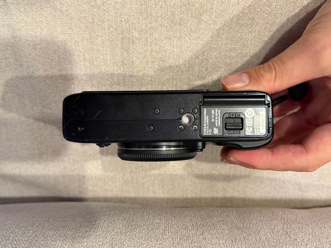 Fujifilm X-E2 純正箱、ストラップ、バッテリー充電器セット