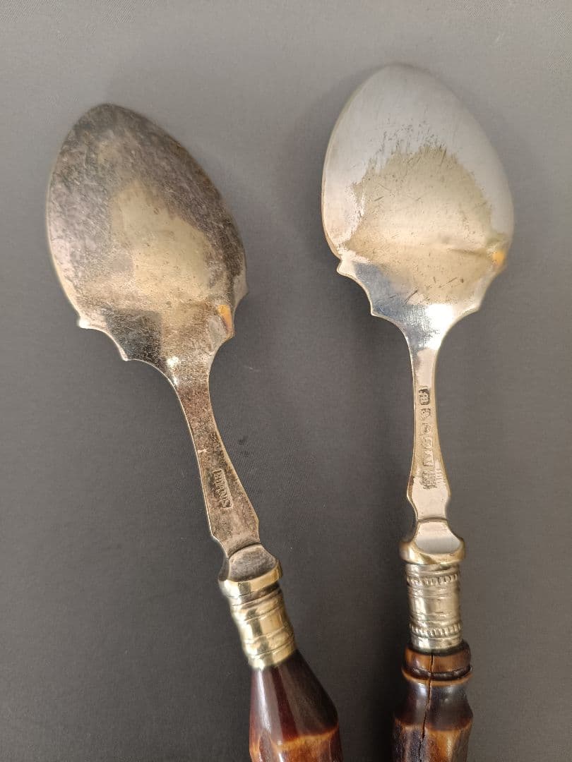 英国 アンティーク 純銀P スタッグ ハンドル スプーン 2本 ( L12 )