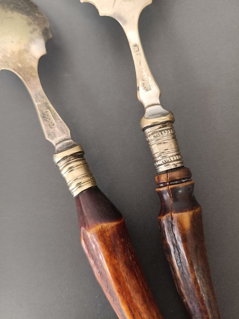 英国 アンティーク 純銀P スタッグ ハンドル スプーン 2本 ( L12 )