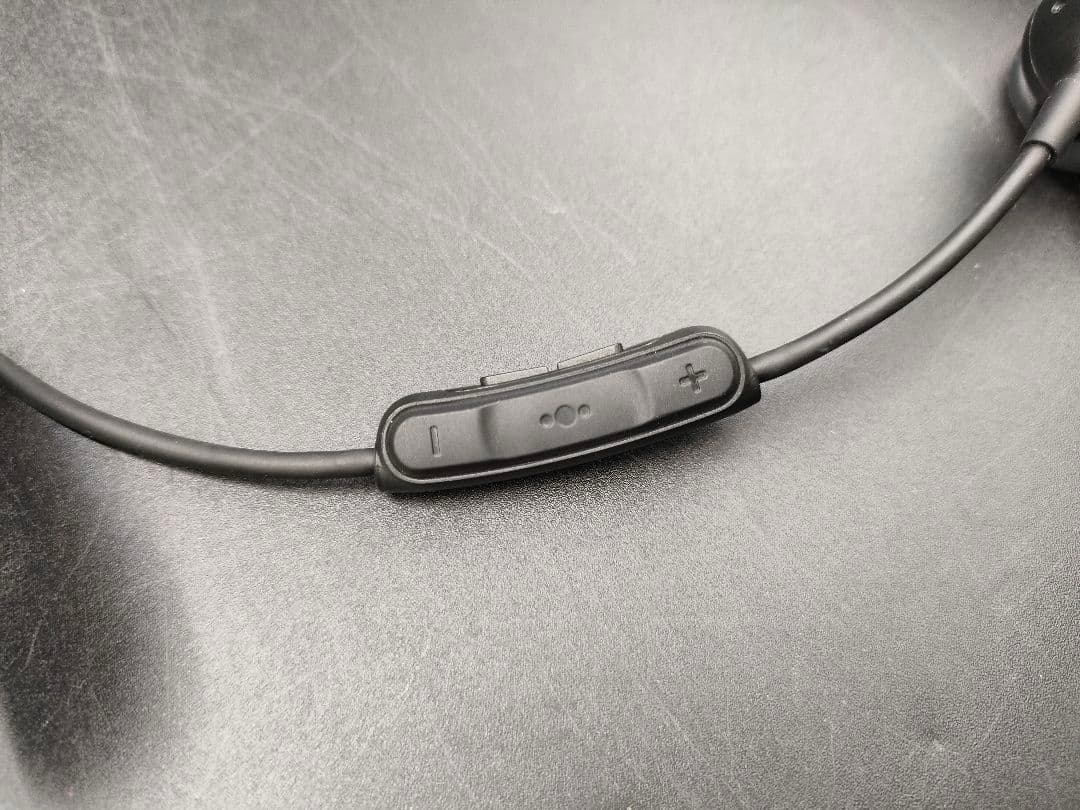 BOSE QuietControl 30 ワイヤレスイヤホン ボーズ
