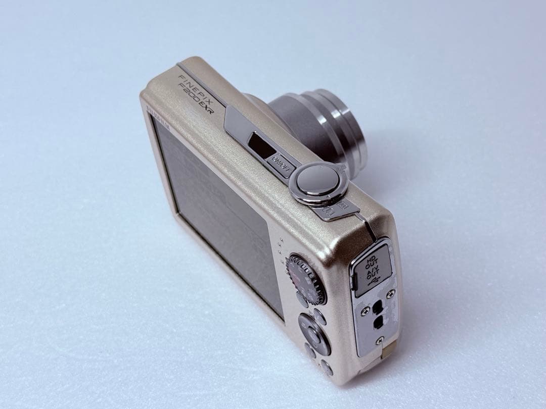 FUJIFILM FINEPIX F200EXR 動作確認済 CCD デジカメ