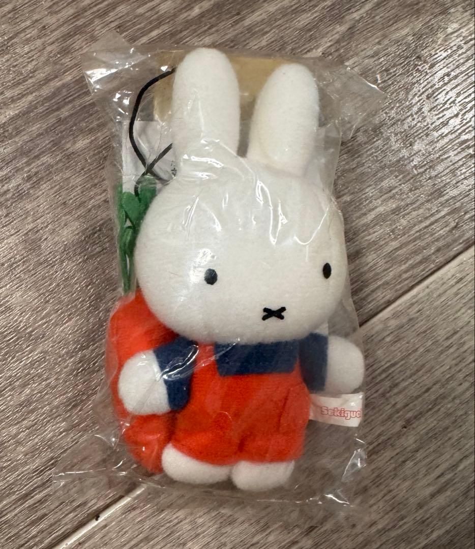 【新品未開封】ミッフィーズベジタブル セキグチ 携帯マスコット ボトルホルダー