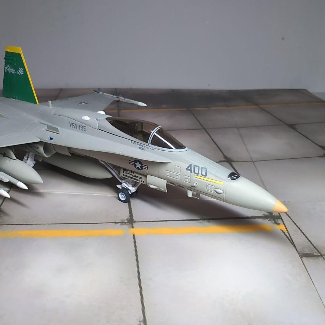 ドラゴンウイングスF/A-18C ダイキャスト完成品 1/72 VFA-195