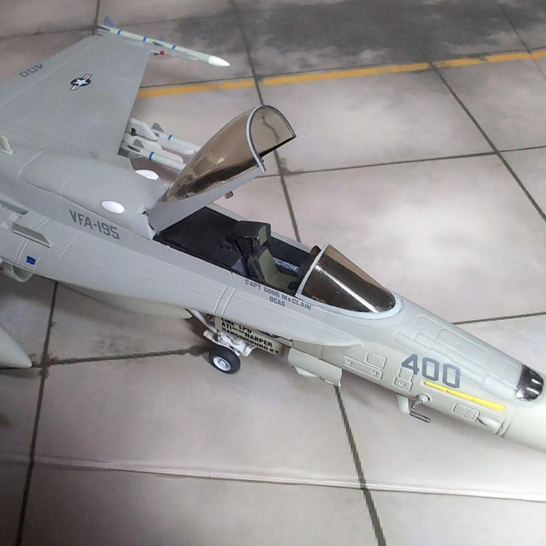 ドラゴンウイングスF/A-18C ダイキャスト完成品 1/72 VFA-195