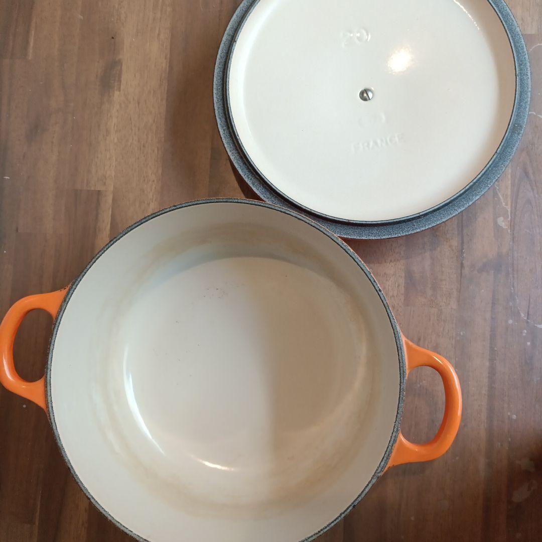 Le Creuset オレンジ 両手鍋 約20cm