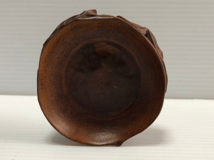 古竹で出来た品物です。