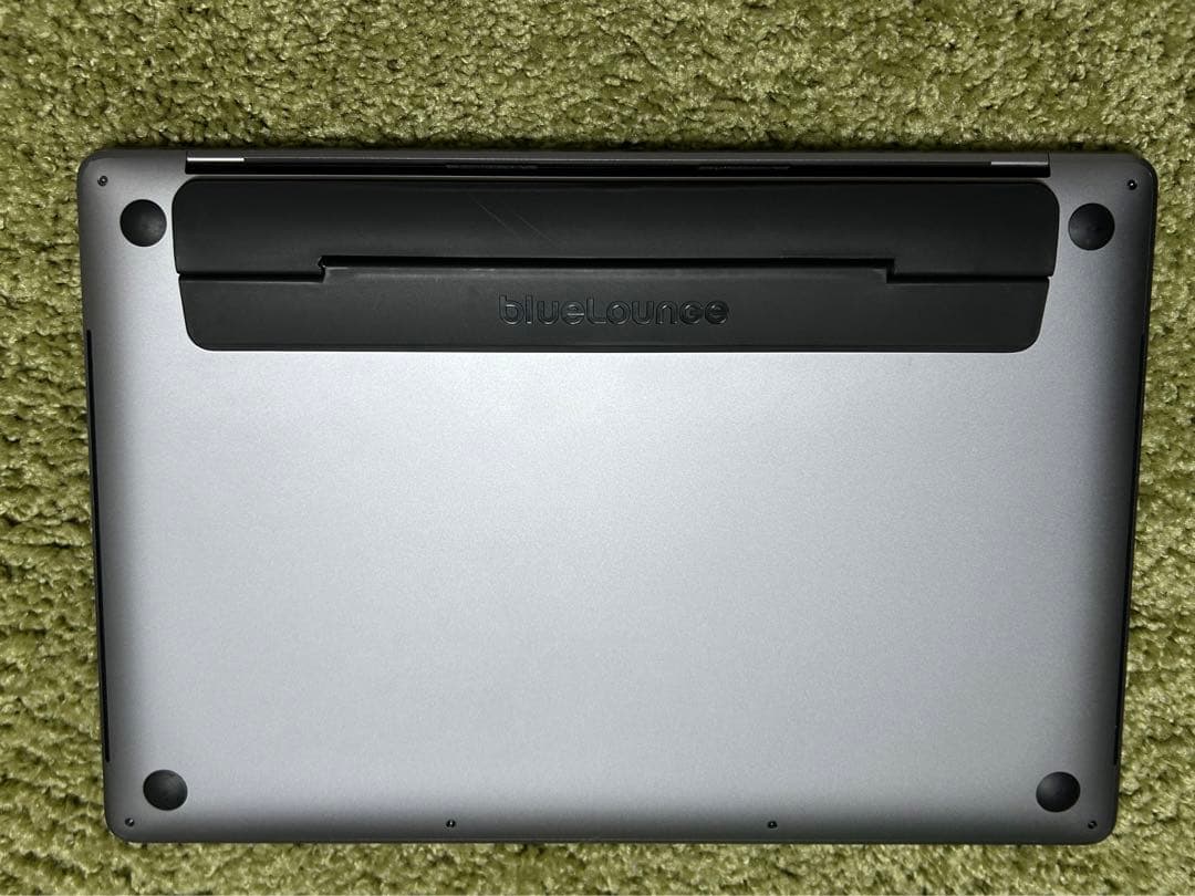 macbook pro 2018 16G 6コア