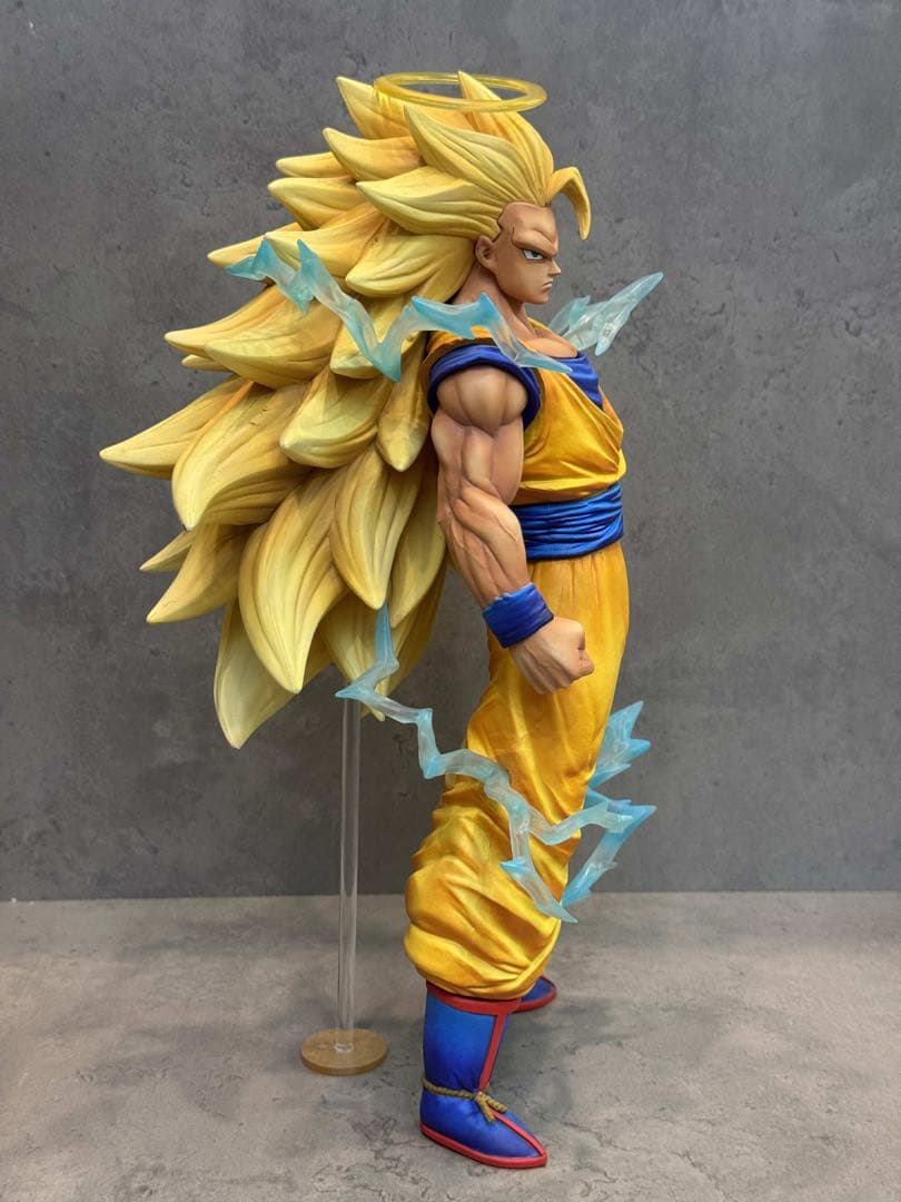 ドラゴンボール孫悟空スーパーサイヤ人 フィギュア