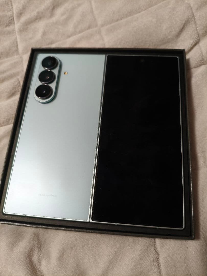 Samsung Galaxy Z fold7 ミント　２５６GB