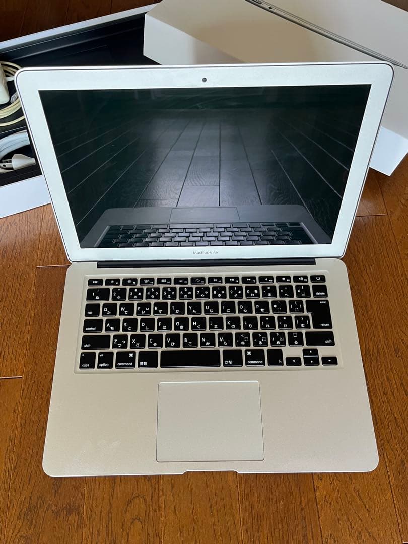 Apple MacBook Air 13インチ シルバー