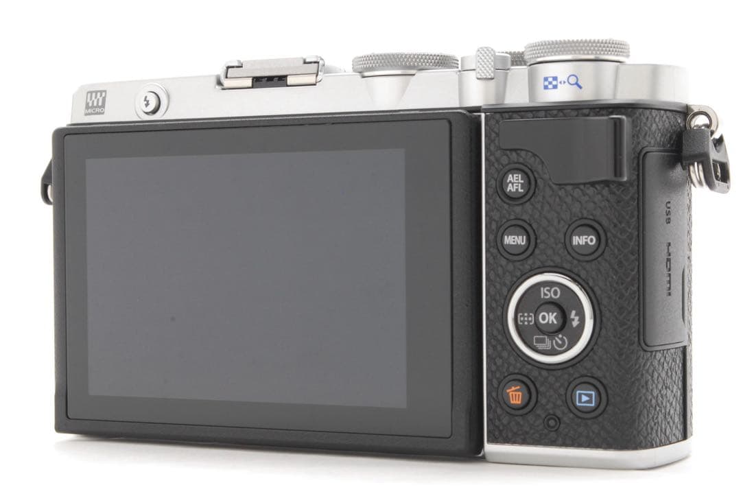 ✨極美品✨オリンパス PEN E-P7 ボディ❤️高性能センサー搭載モデル！