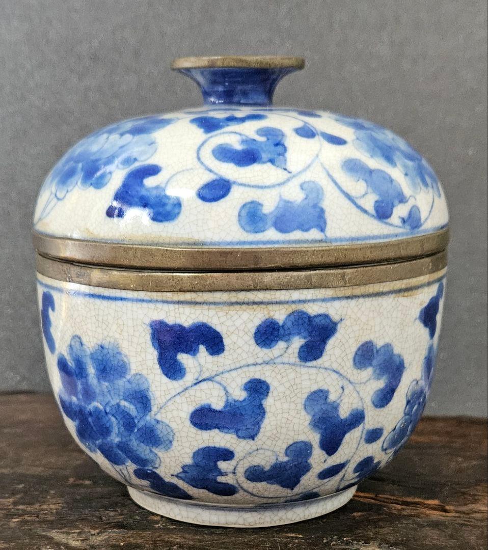 中国古美術　古陶磁器　清代　大清順治年製銘　青花　染付　花唐草文様　覆輪付　蓋物